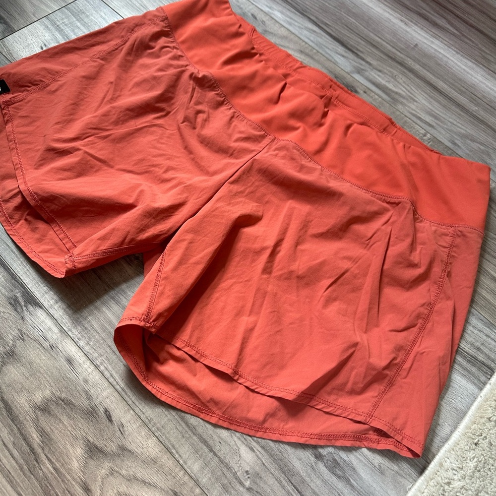 Oiselle Roga Vibrant Orange Athletic Running Shorts Lightweight Pockets Size 14 - Picture 3 of 9